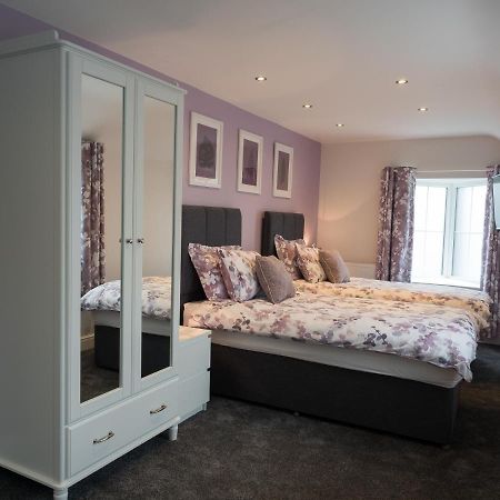 Teifi Netpool Hotel Pembroke Eksteriør billede