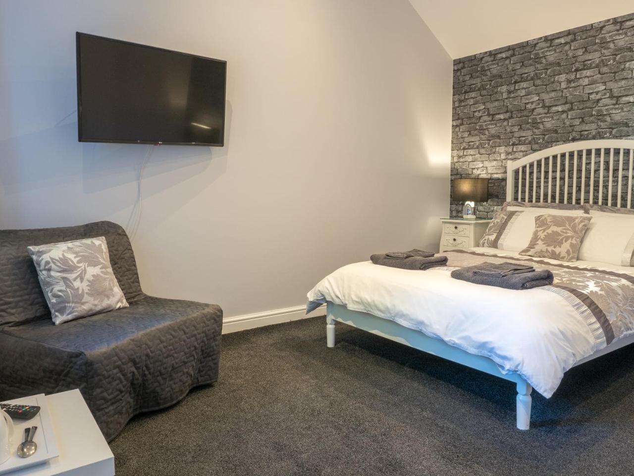 Teifi Netpool Hotel Pembroke Eksteriør billede